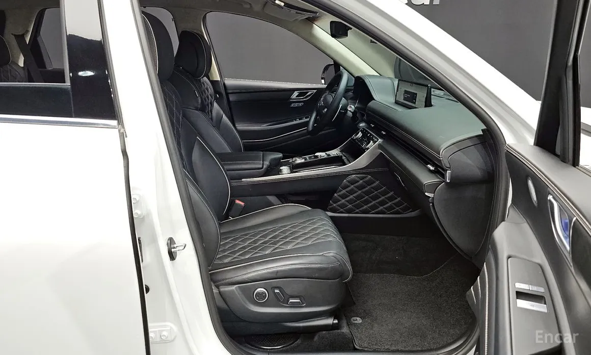 Фото 26 - Genesis GV80