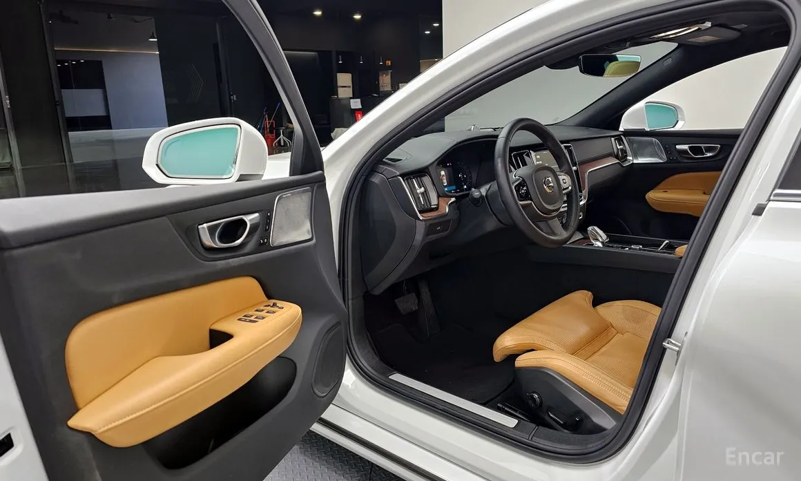 Volvo S60 2019 B5 Ultimate Bright