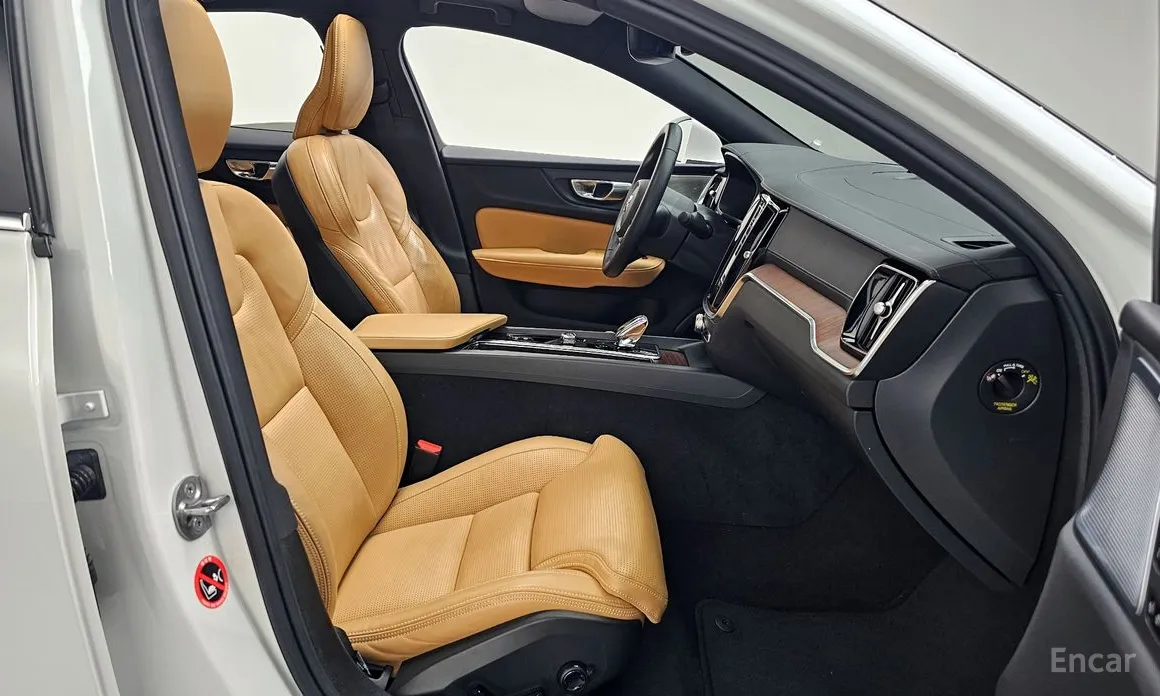 Volvo S60 2019 B5 Ultimate Bright