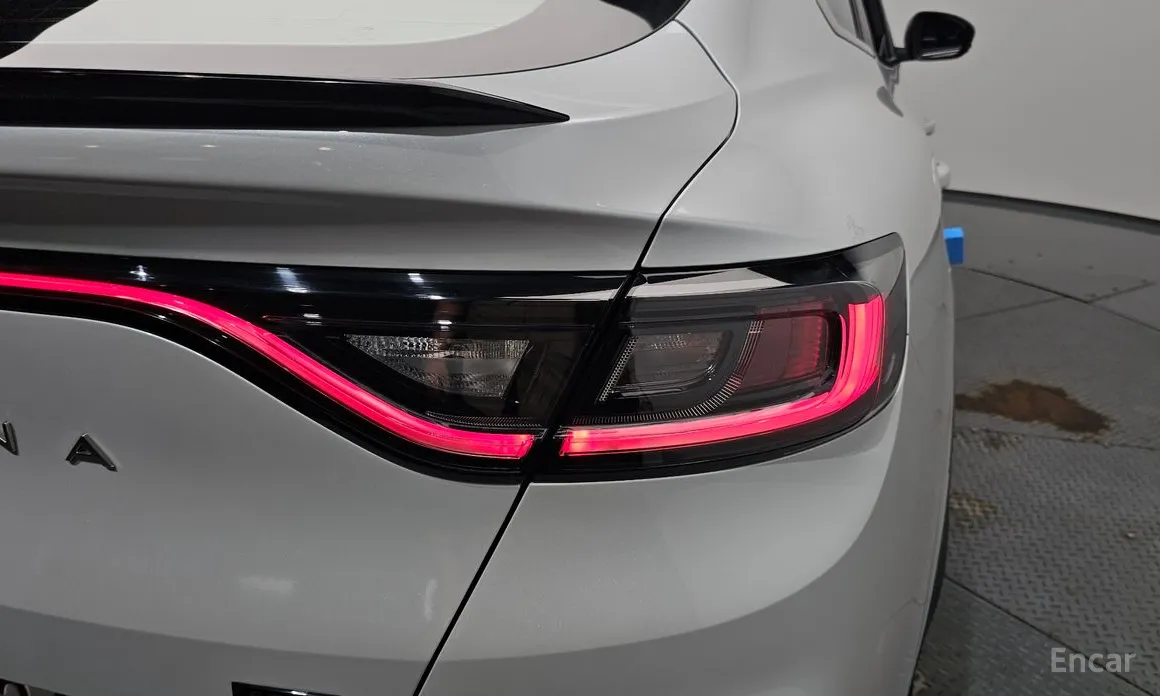 Renault Arkana 2024 1.6 E-TECH Iconic