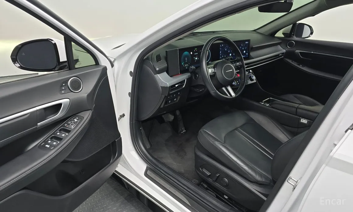 Фото 10 - Hyundai Sonata