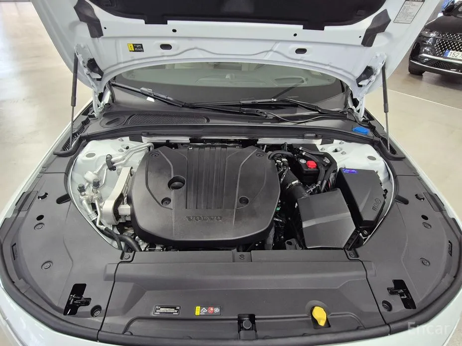 Volvo S90 2016 B5 Ultra Dark
