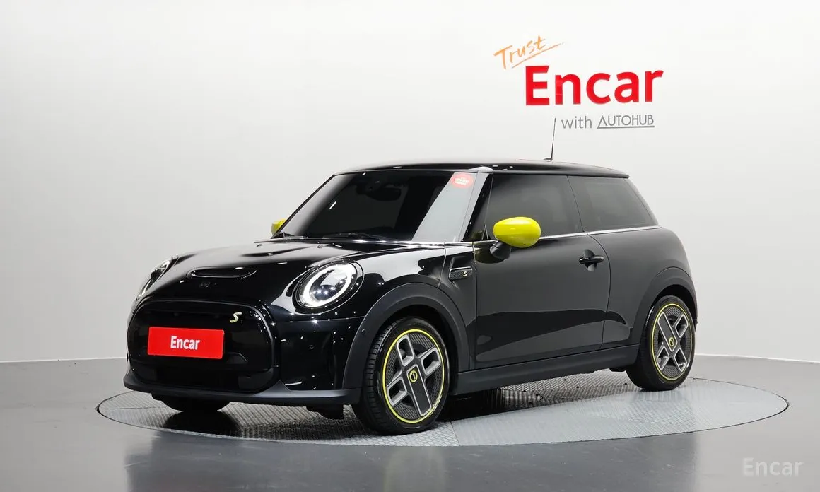 Photo 1 - Mini Cooper