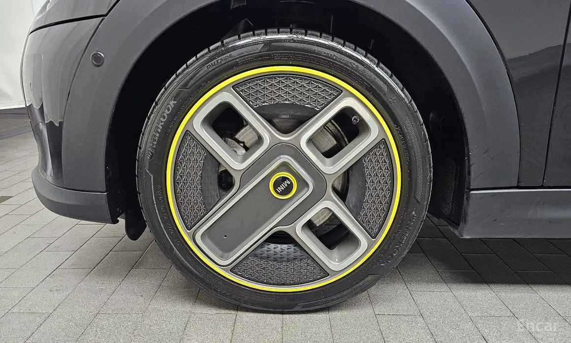 Photo 5 - Mini Cooper