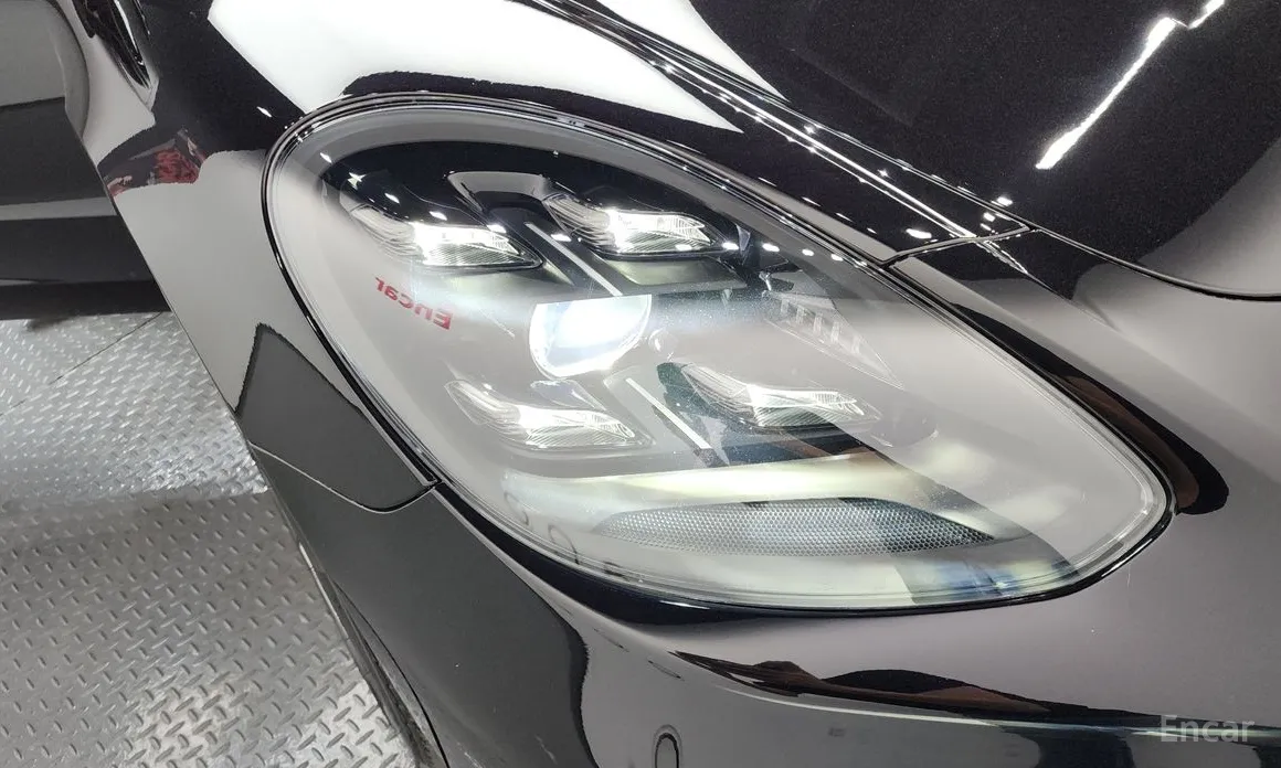 Porsche Panamera 2017 2.9 AWD Platinum Edition