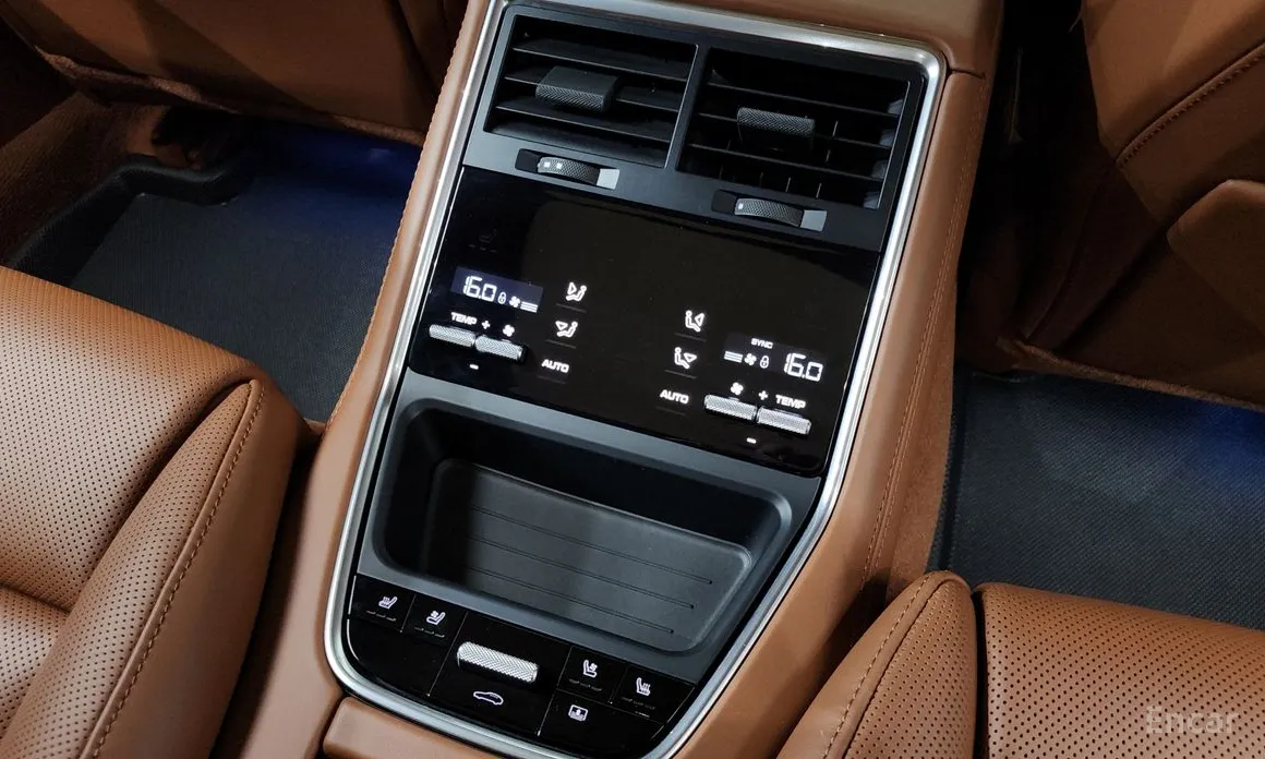 Porsche Panamera 2017 2.9 AWD Platinum Edition