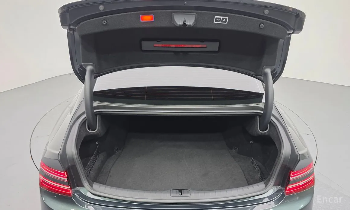 Фото 20 - Genesis G80
