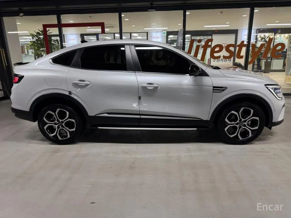 Renault Arkana 2024 1.3 TCe Iconic