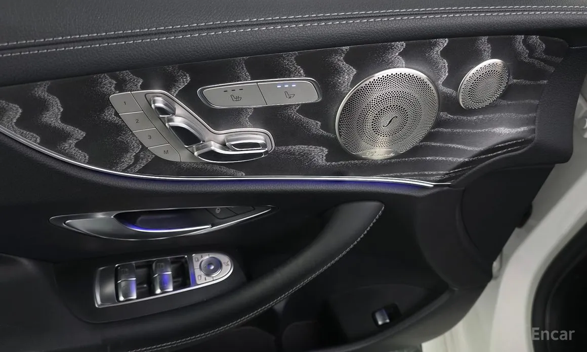 Фото 31 - Mercedes-Benz E-Class