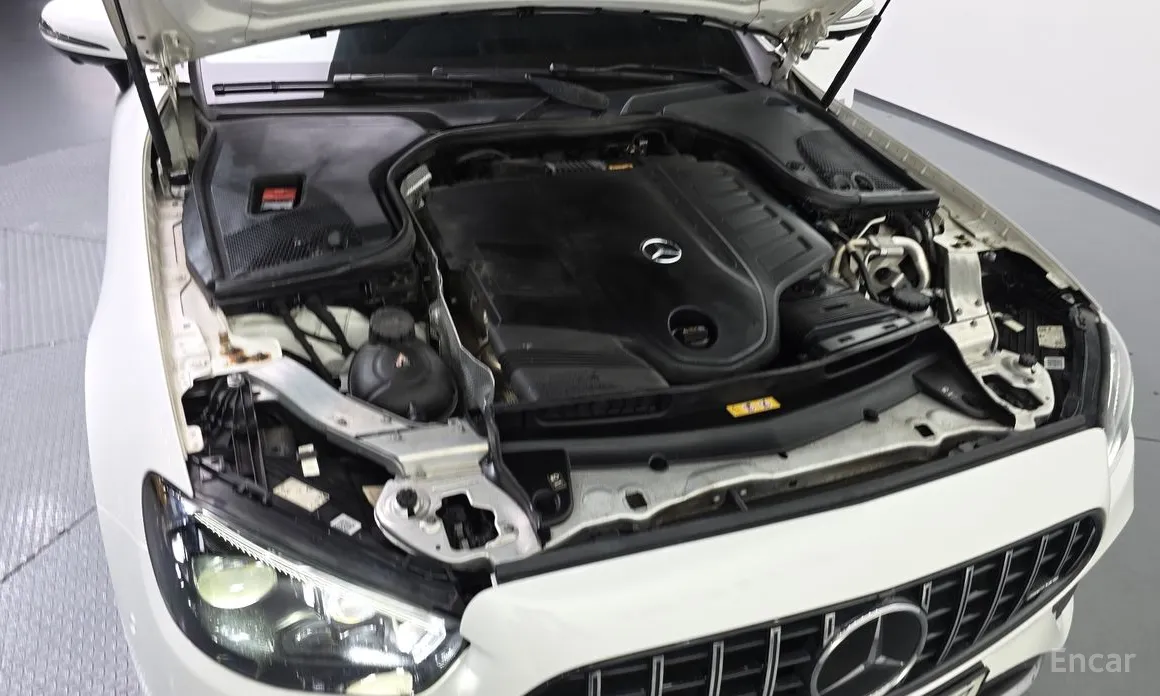 Фото 6 - Mercedes-Benz E-Class
