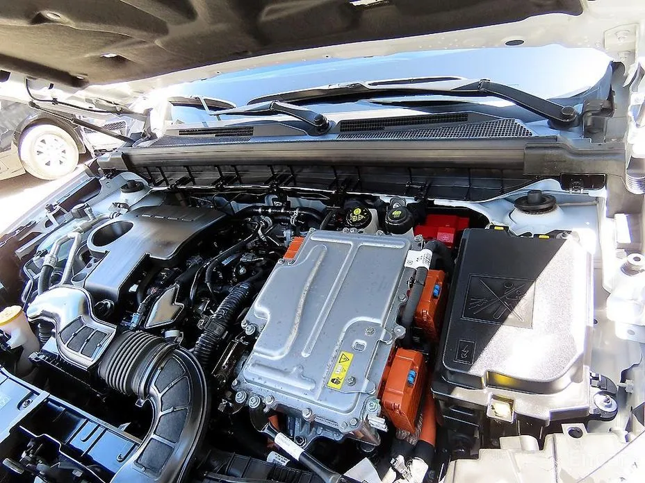 Renault Arkana 2024 1.6 E-TECH Iconic
