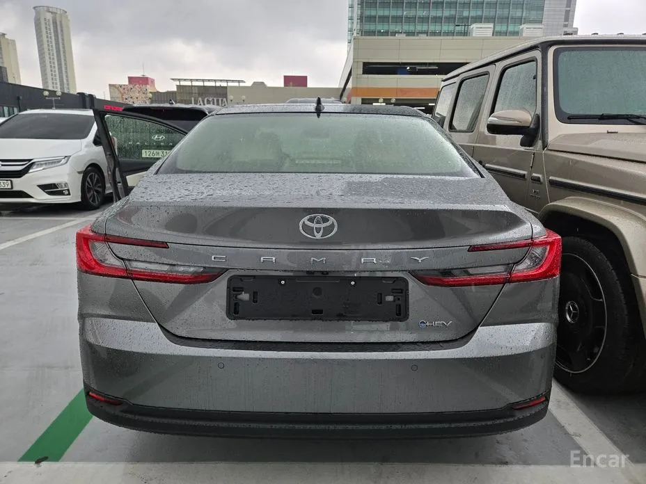 Toyota Camry 2024 2.5 XLE Premium Hybrid