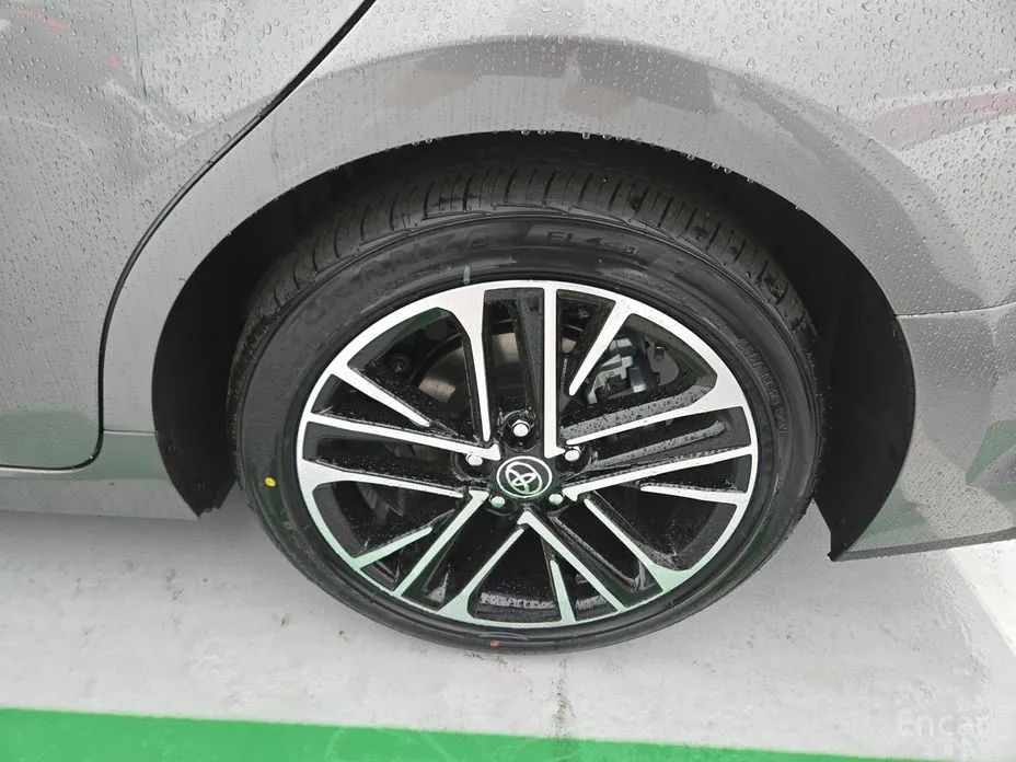 Toyota Camry 2024 2.5 XLE Premium Hybrid