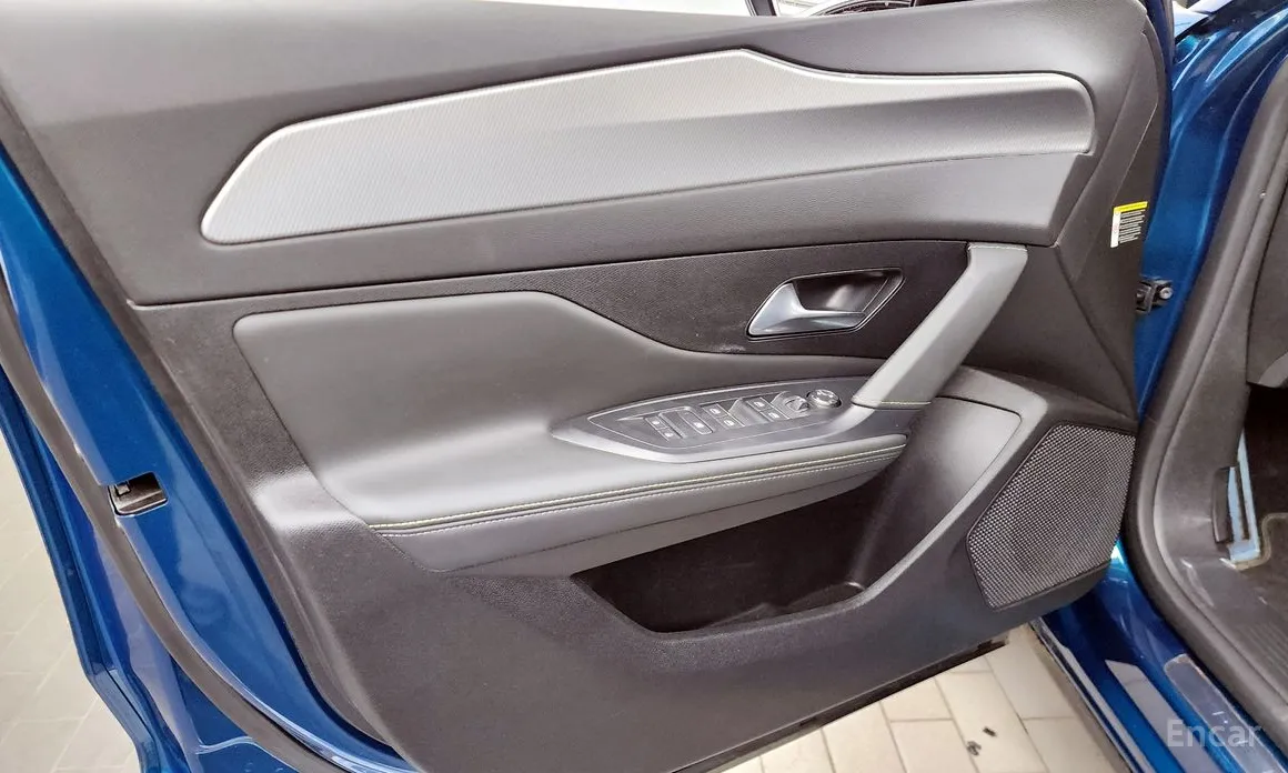 Peugeot 408 2023 1.2 Pure Tech GT