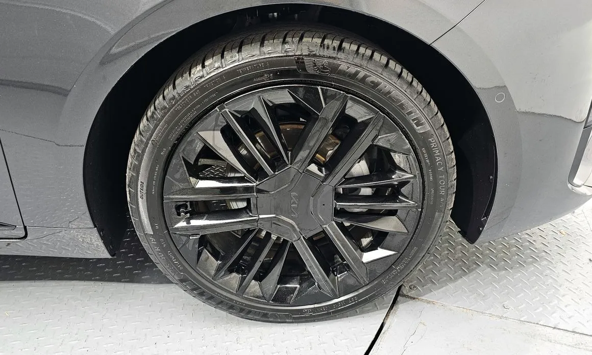 Kia K8 2024 Signature Black