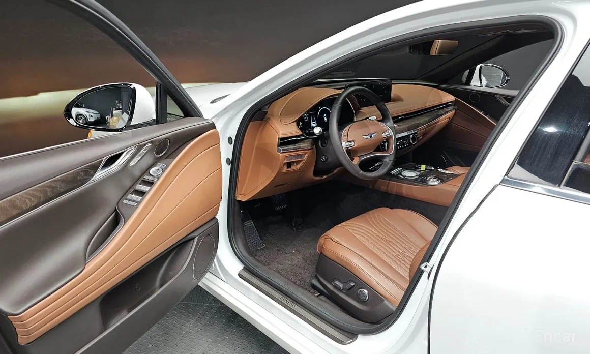 Фото 10 - Genesis G80