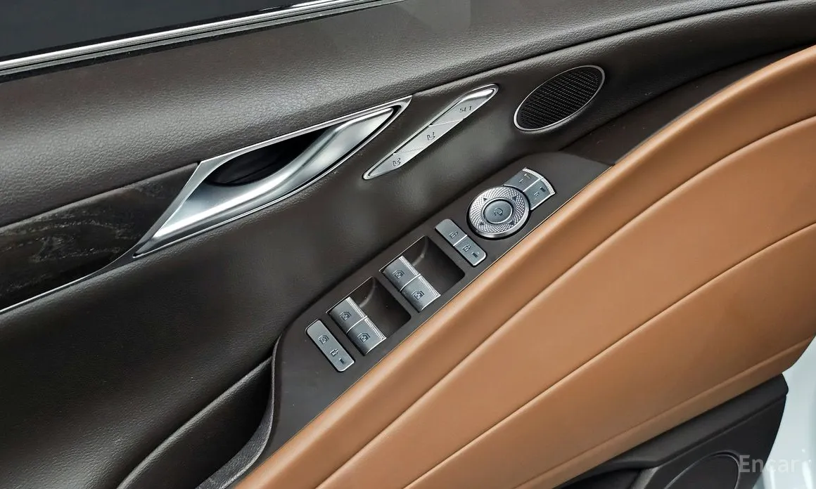 Фото 19 - Genesis G80