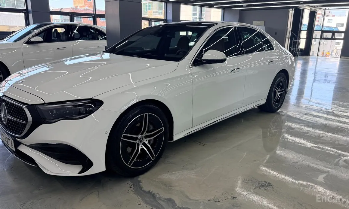 Mercedes-Benz E-Class 2024 E300 4MATIC AMG Line