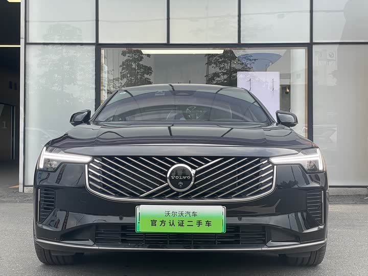 Volvo S90 Hybrid 2026 2026款 插电式混动 四驱长续航智雅豪华版