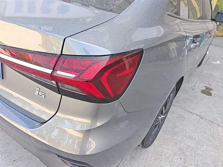 Photo 8 - Roewe i5