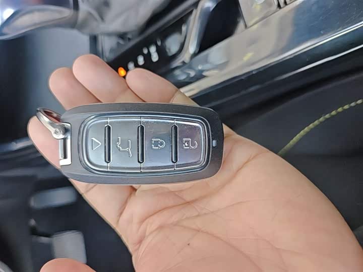 Photo 9 - Roewe i5