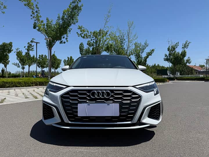 Фото 2 - Audi A3