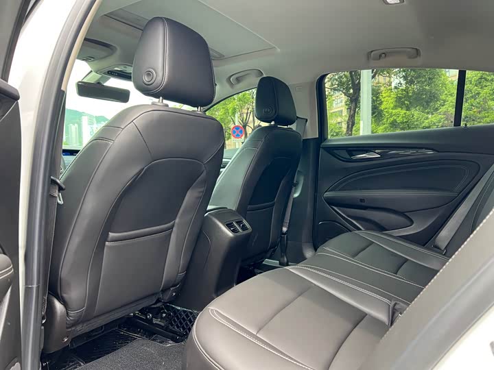 Фото 7 - Buick Regal