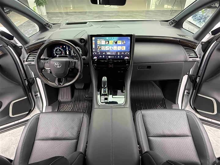 Toyota Alphard 2024 2024款 双擎 2.5L 臻享版