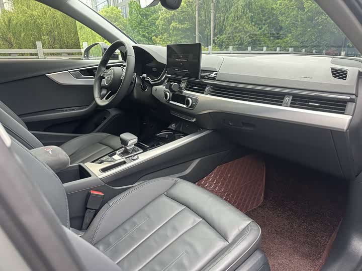 Audi A4 2024 2024款 Avant 40 TFSI 时尚运动型