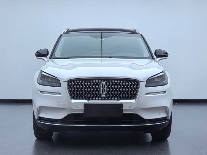 Фото 3 - Lincoln Corsair