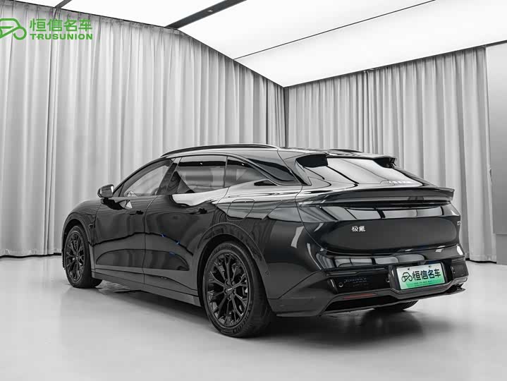 Фото 6 - Zeekr 007 GT