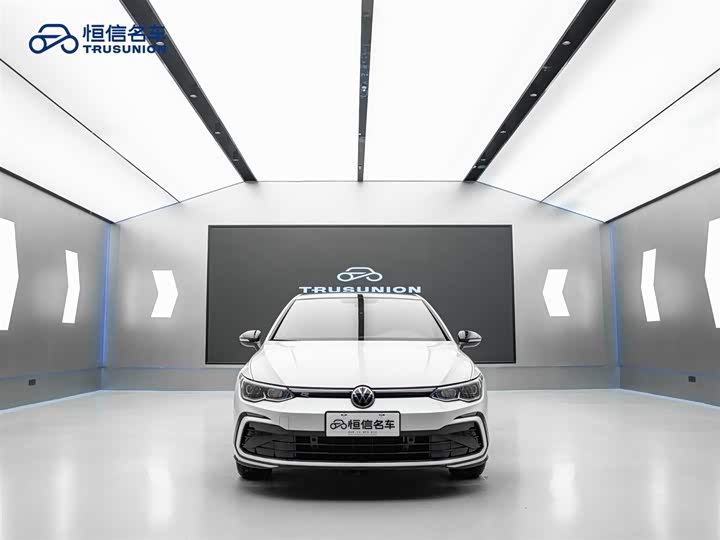 Фото 2 - Volkswagen Golf