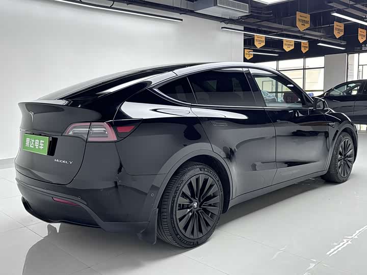 Zdjęcie 5 - Tesla Model Y