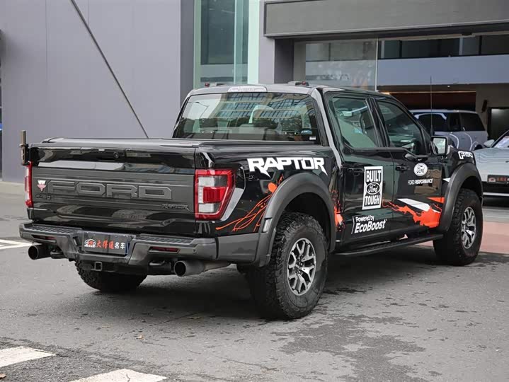 Photo 3 - Ford F-150 Raptor
