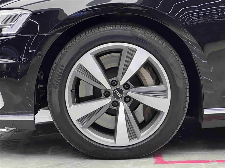 2022 Audi A8 Hybrid