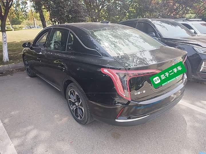 Zdjęcie 5 - Hongqi E-QM5