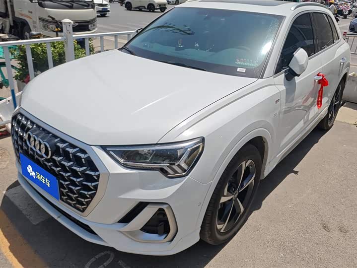 Audi Q3 2025 2025款 quattro 45周年典藏版 35TFSI 时尚动感型