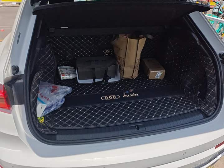 Audi Q3 2025 2025款 quattro 45周年典藏版 35TFSI 时尚动感型