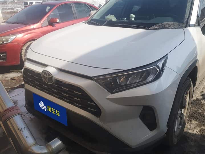 Photo 2 - Toyota RAV4
