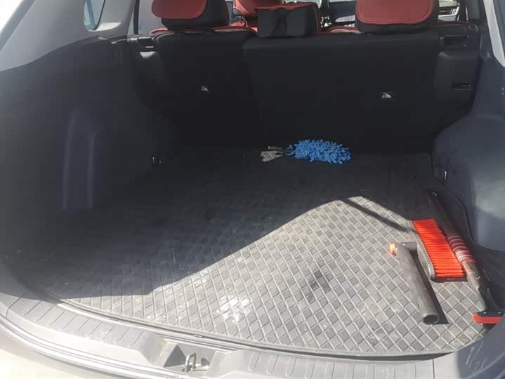 Photo 4 - Toyota RAV4