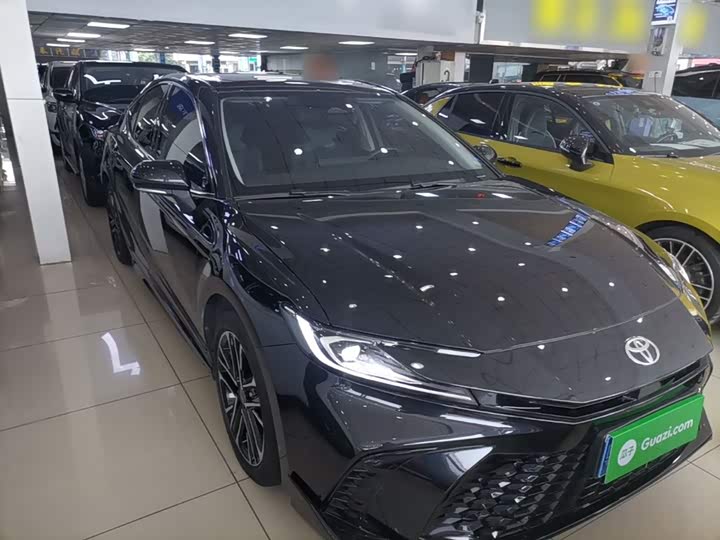 Toyota Camry 2026 2026款 双擎 2.0HSE 运动Lite版