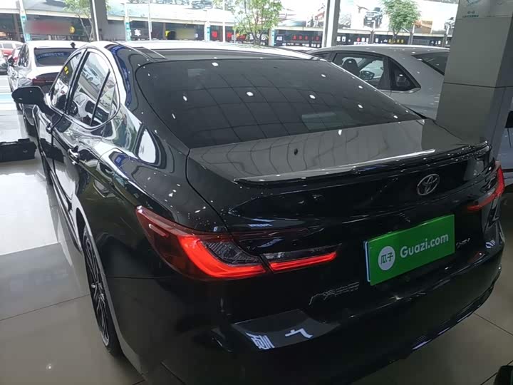 Toyota Camry 2026 2026款 双擎 2.0HSE 运动Lite版