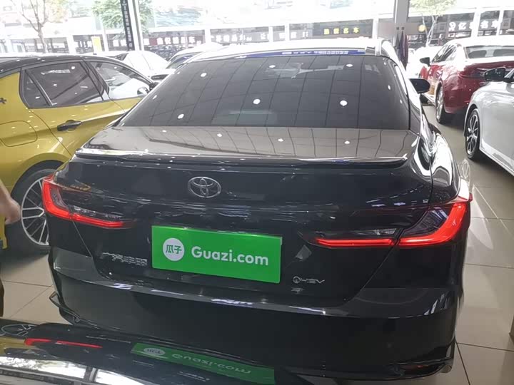 Toyota Camry 2026 2026款 双擎 2.0HSE 运动Lite版