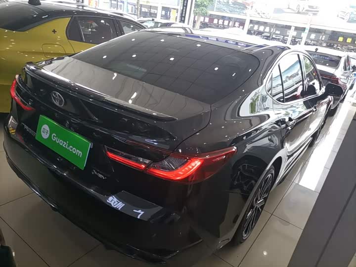 Toyota Camry 2026 2026款 双擎 2.0HSE 运动Lite版