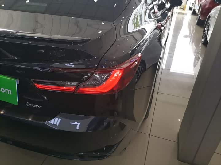 Toyota Camry 2026 2026款 双擎 2.0HSE 运动Lite版