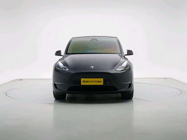 Zdjęcie 1 - Tesla Model Y