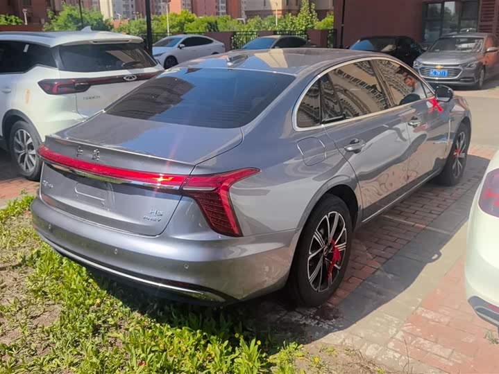 Фото 3 - Hongqi H5 Hybrid