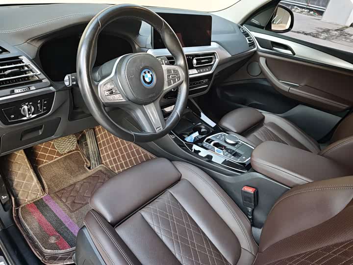 Фото 6 - BMW iX3