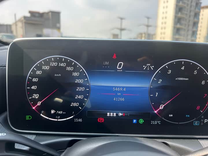 Фото 9 - Mercedes-Benz C-Class