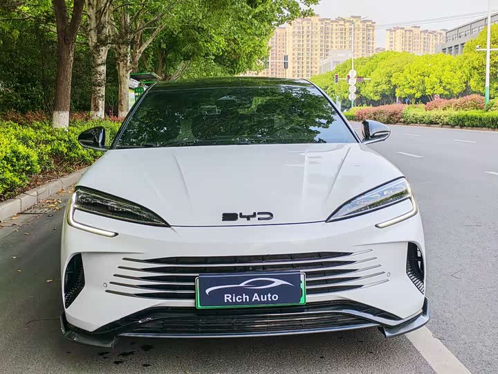 Фото 2 - BYD Seal
